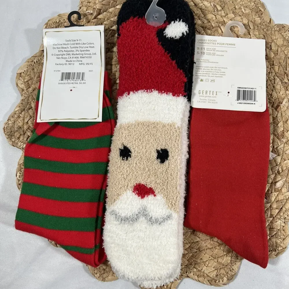Lot of 3 Christmas Santa Snowman Socks Old Navy Legale Gertex Women’s